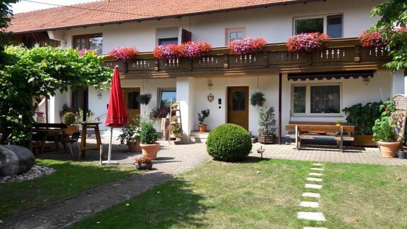 Pension Zum Krug, Messe Muenchen Hergolding Ngoại thất bức ảnh