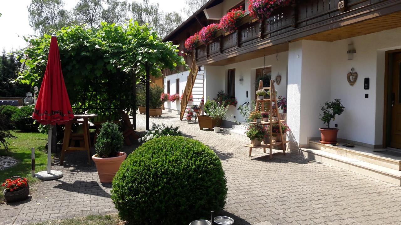 Pension Zum Krug, Messe Muenchen Hergolding Ngoại thất bức ảnh