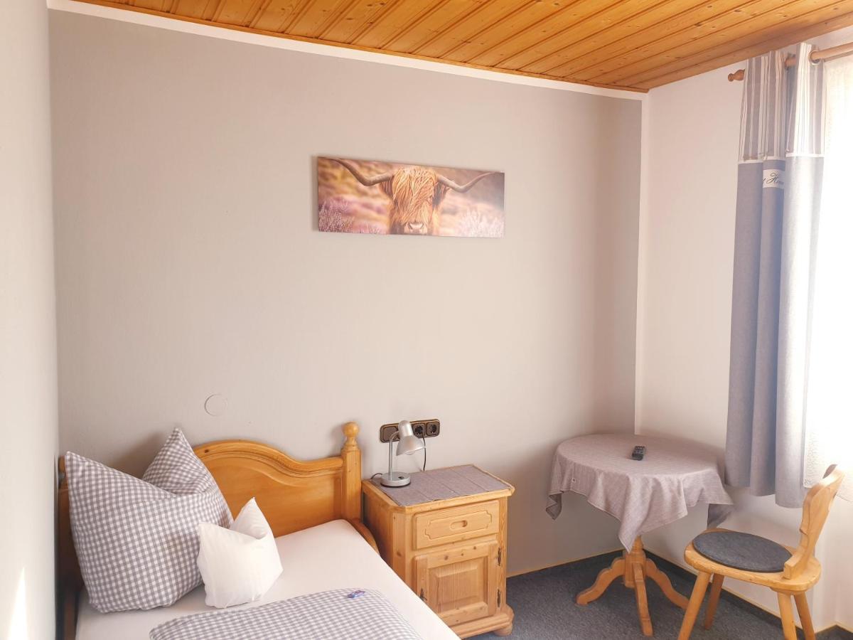 Pension Zum Krug, Messe Muenchen Hergolding Ngoại thất bức ảnh