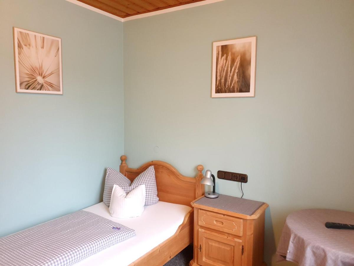 Pension Zum Krug, Messe Muenchen Hergolding Ngoại thất bức ảnh